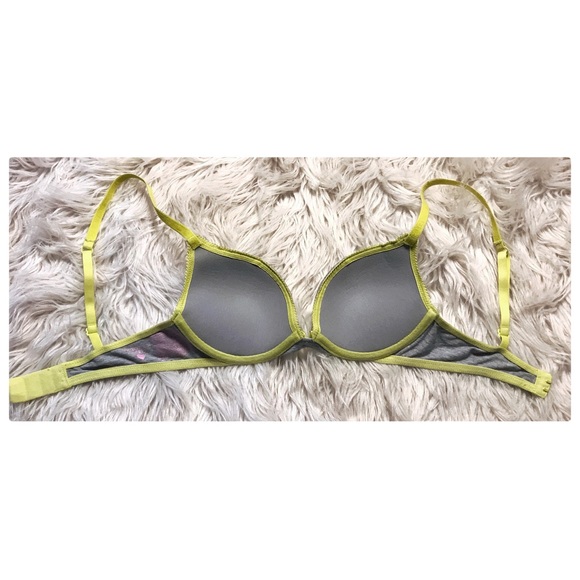 3/$30 Victoria’s Secret Lace Trim Plunge Push Up - Picture 5 of 8